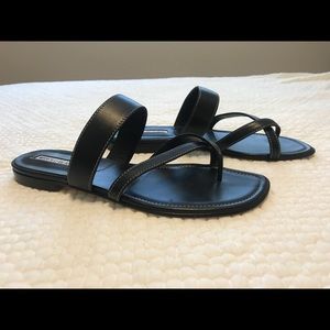 Manolo Blahnik Susa Flat Leather Sandals